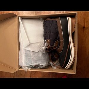 Black and brown unisex winter snow boots